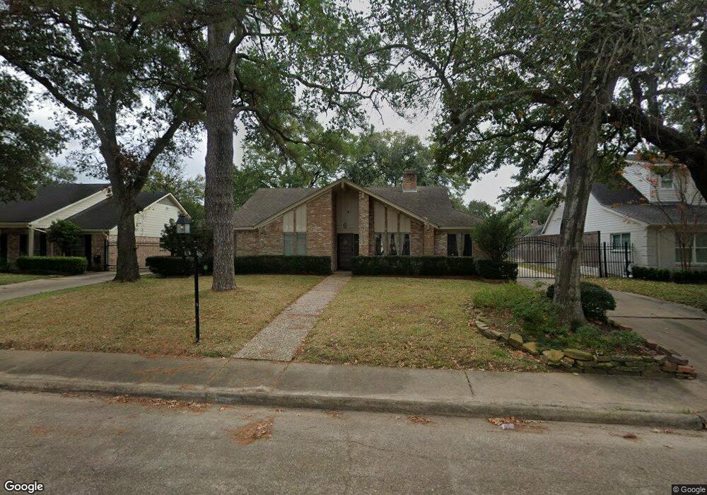 10119 Briar Rose Dr, Houston, TX 77042 - photo 1