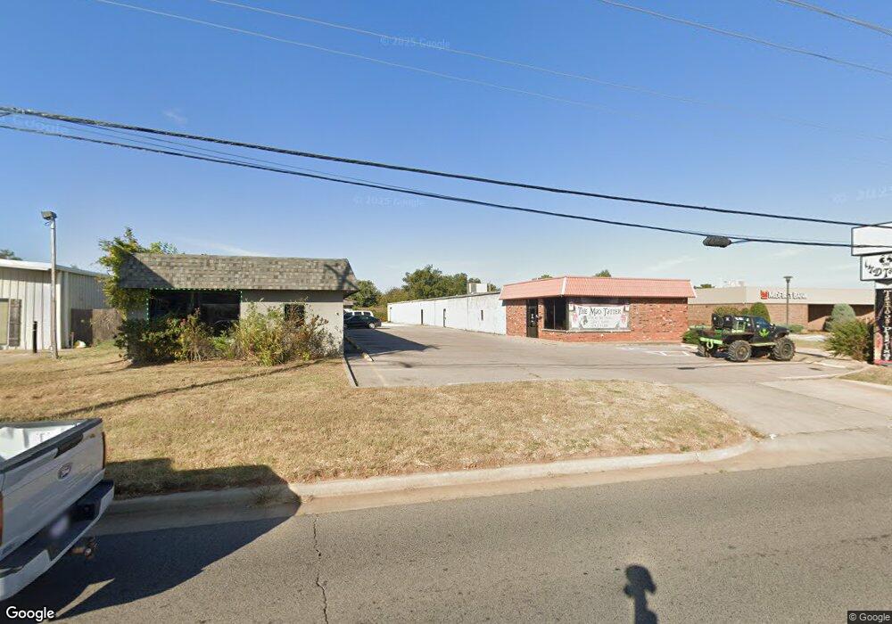 2304 N Harrison St, Shawnee, OK 74804 - photo 1