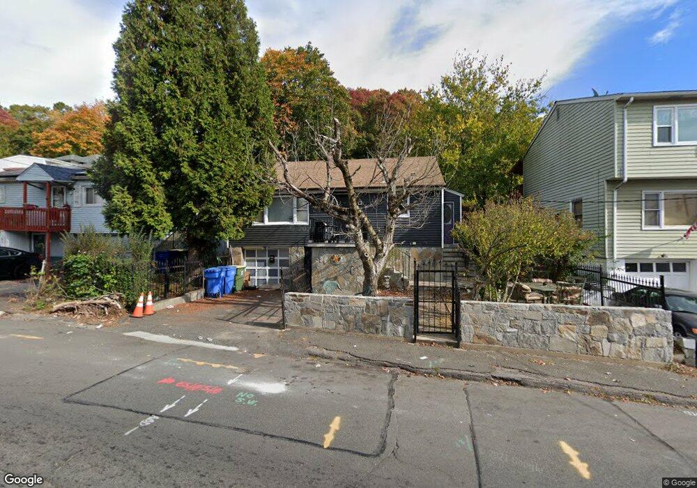 165 Oak St, Waterbury, CT 06704 - photo 1