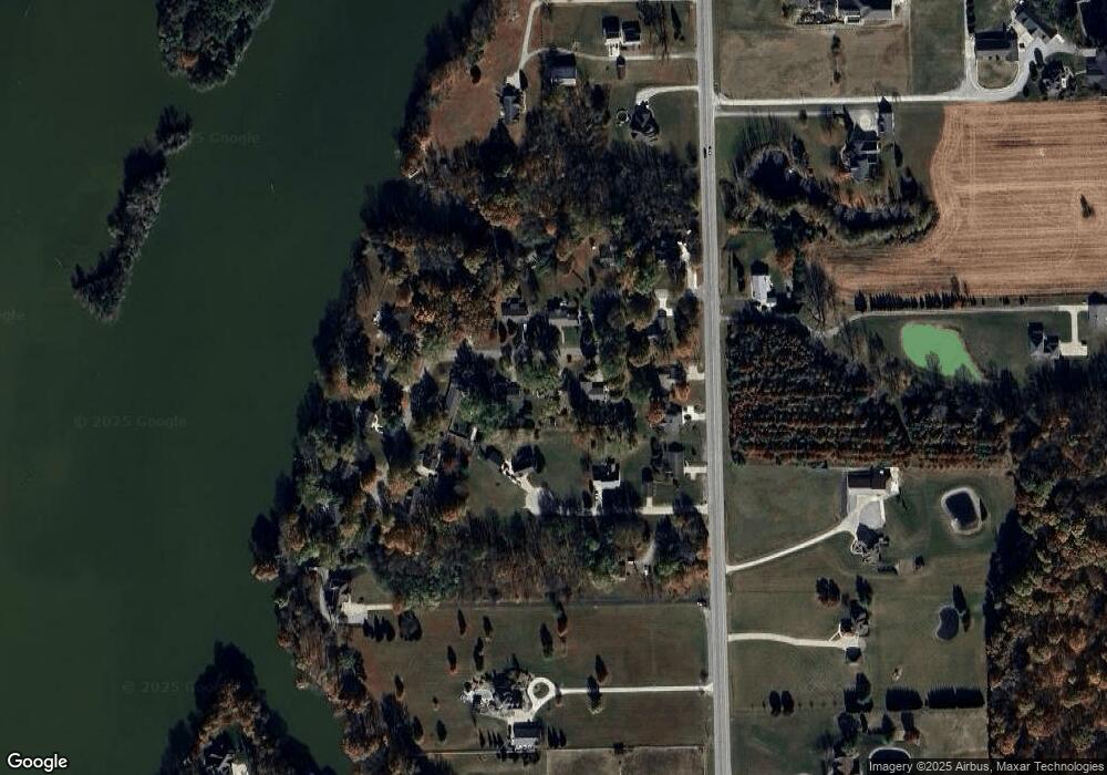 10614 Lagoon Dr, Grabill, IN 46741 - photo 1