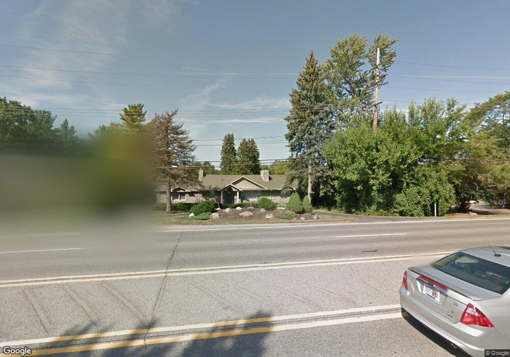 3784 W Maple Rd, Bloomfield Hills, MI 48301 - photo 1