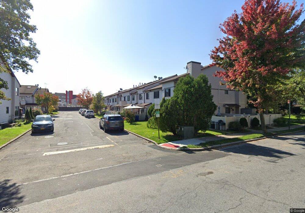 95 Selvin Loop unit A, Staten Island, NY 10303 - photo 1