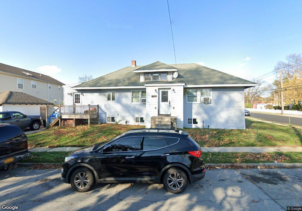 729 Parsonage St, Baldwin, NY 11510 - photo 1