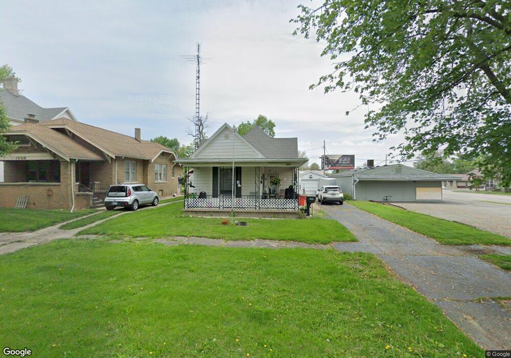 1904 Shelby Ave, Mattoon, IL 61938 - photo 1