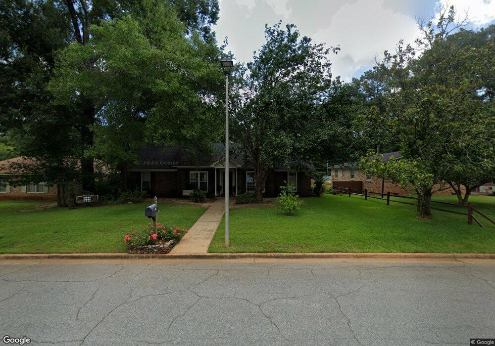 1806 W Lakeridge Dr, Albany, GA 31707 - photo 1
