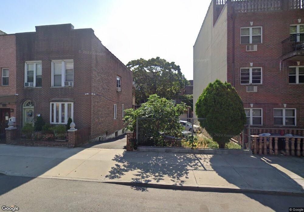 2579 35th St, Astoria, NY 11103 - photo 1