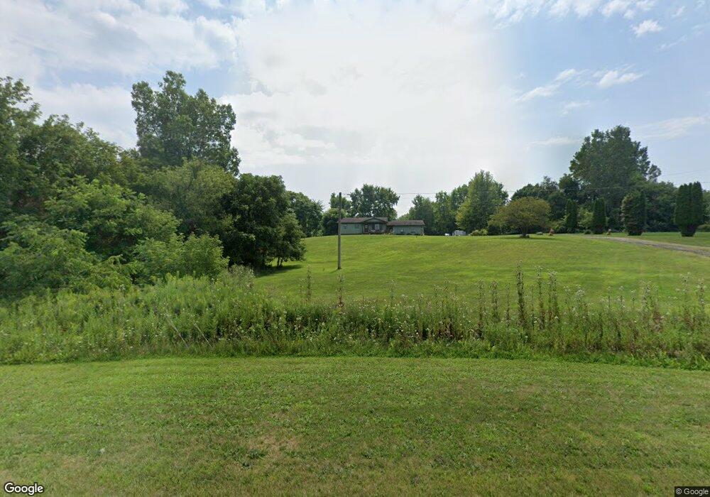 10468 E Coldwater Rd, Davison, MI 48423 - photo 1