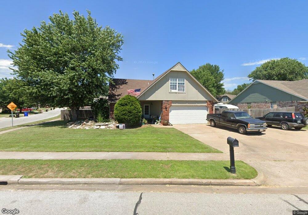 4216 S Oak Ave, Broken Arrow, OK 74011 - photo 1