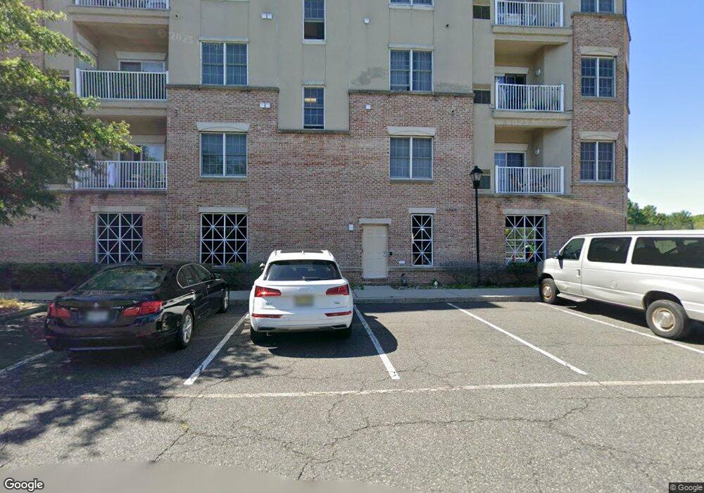 2204 Windsor Park Ct unit 204, Englewood, NJ 07631 - photo 1