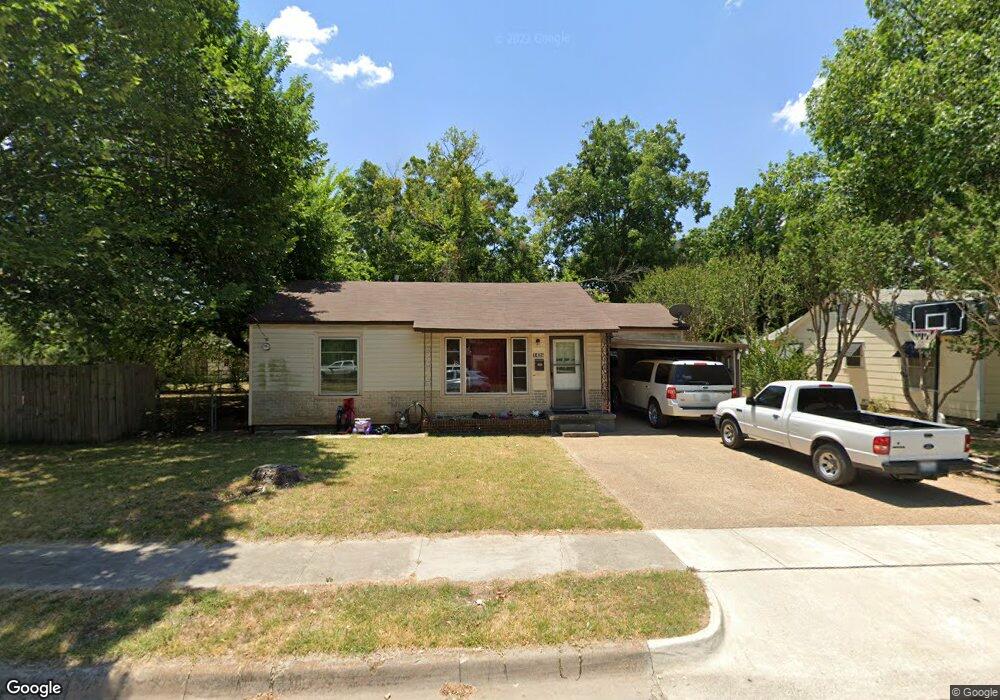 1424 Myrtle St, Gainesville, TX 76240 - photo 1