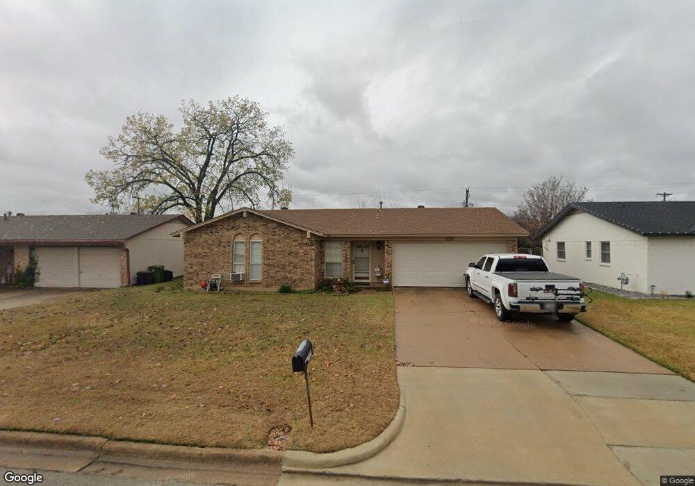 929 Venice St, Hurst, TX 76053 - photo 1