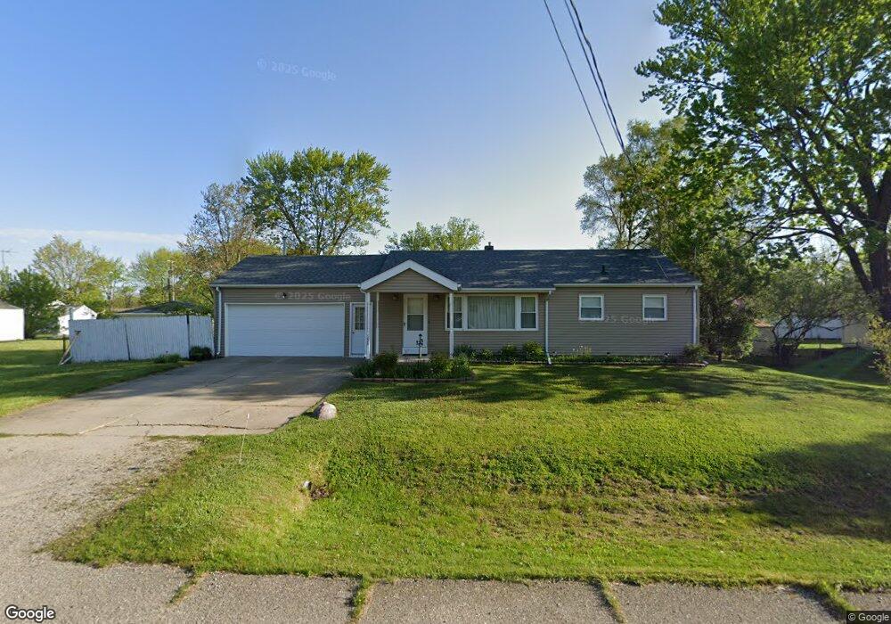 1085 Mckinley Blvd, Flint, MI 48507 - photo 1