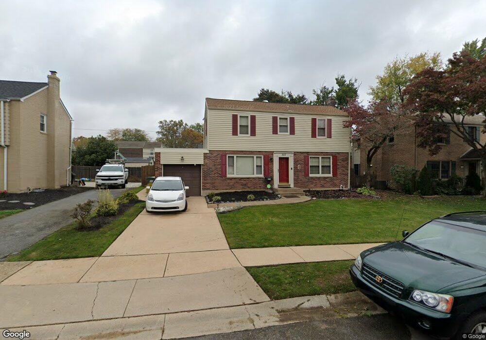 227 Waverly Rd, Wilmington, DE 19803 - photo 1