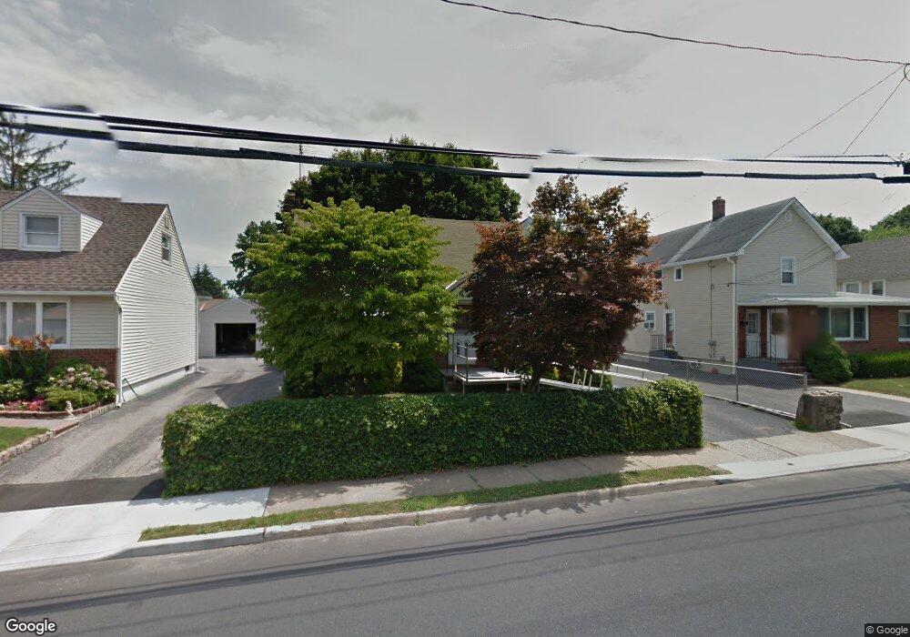 21 East Ave, Glen Cove, NY 11542 - photo 1