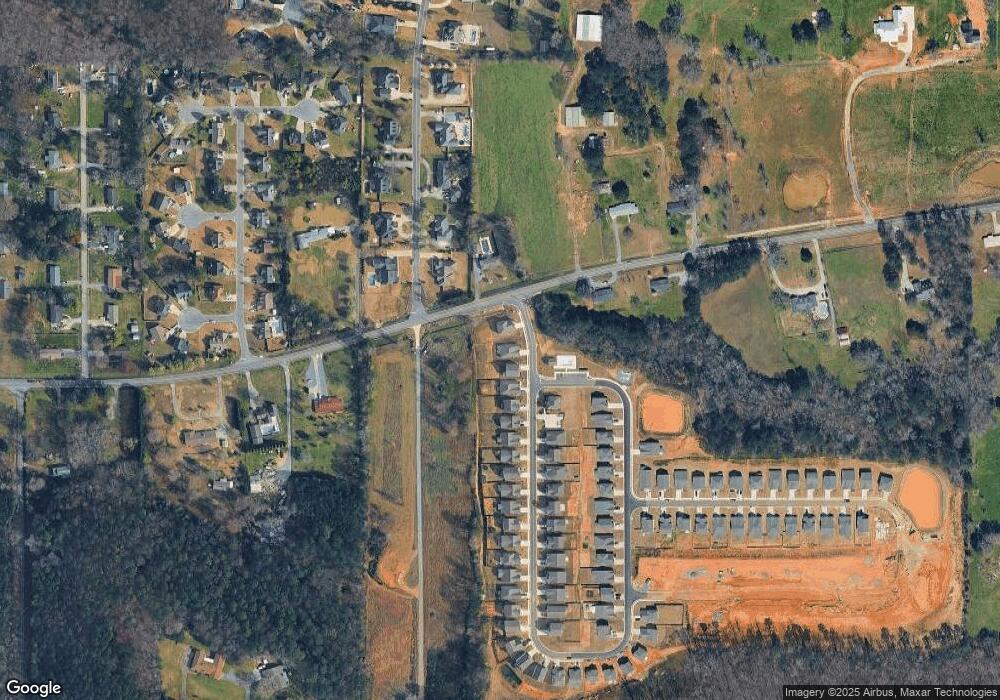 103 Sycamore Dr, Calhoun, GA 30701 - photo 1