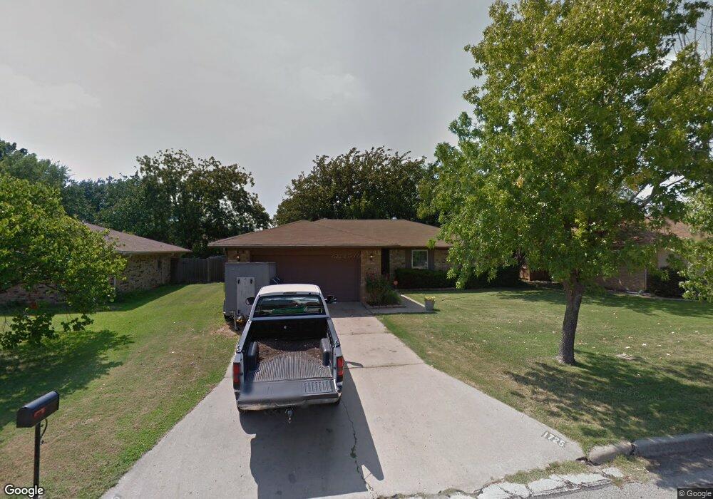 1725 Vaden Ln, Ardmore, OK 73401 - photo 1