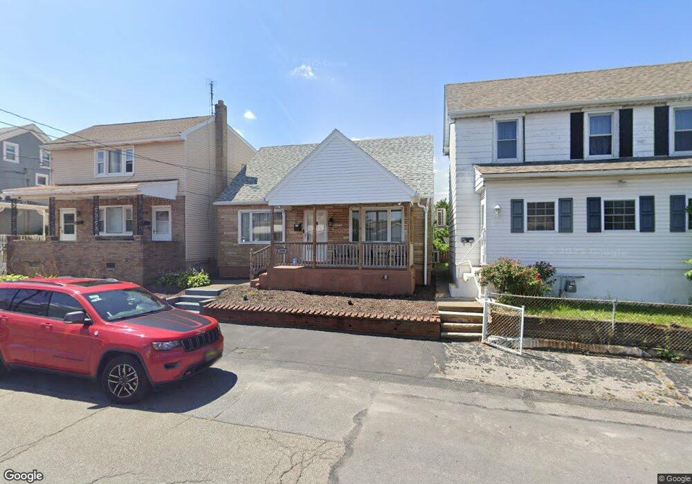 906 Alter St, Hazleton, PA 18201 - photo 1