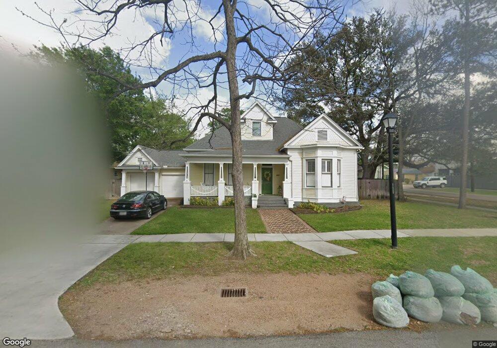 802 Arlington St, Houston, TX 77007 - photo 1