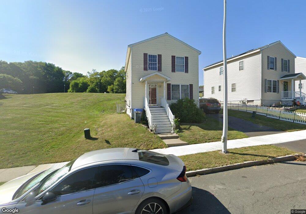 573 Lark Dr, Albany, NY 12210 - photo 1