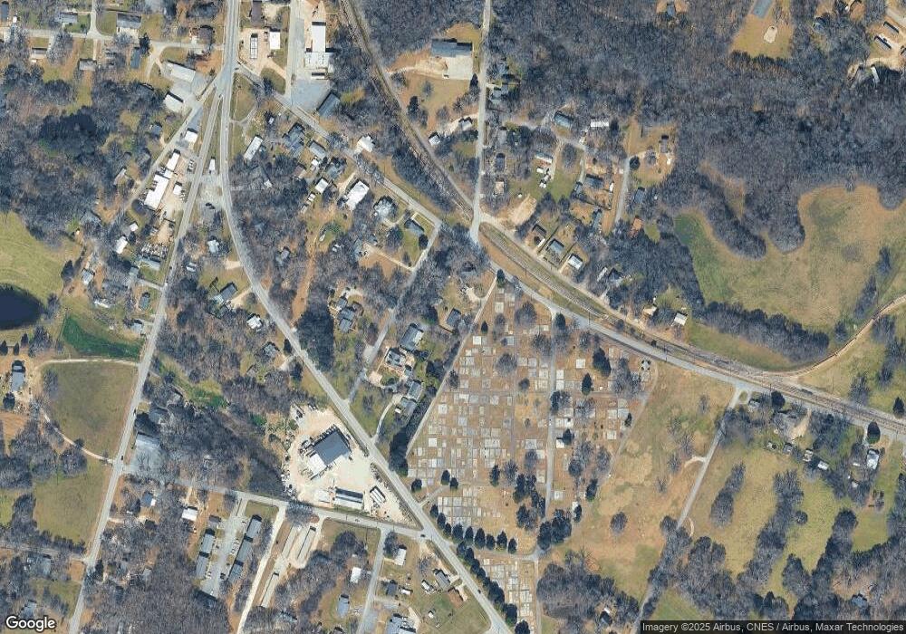 111 Crittenden St, Royston, GA 30662 - photo 1