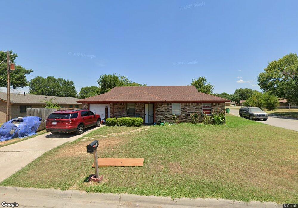 913 Oneal St, Gainesville, TX 76240 - photo 1