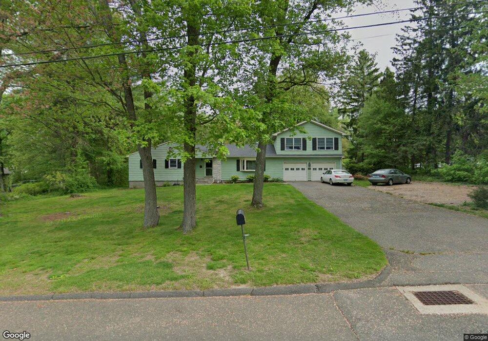 16 Hillsboro Rd, Trumbull, CT 06611 - photo 1