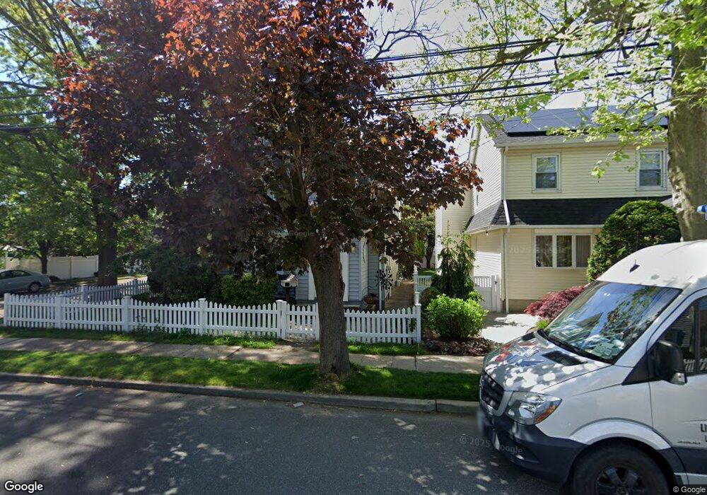 857 Washington St, Franklin Square, NY 11010 - photo 1