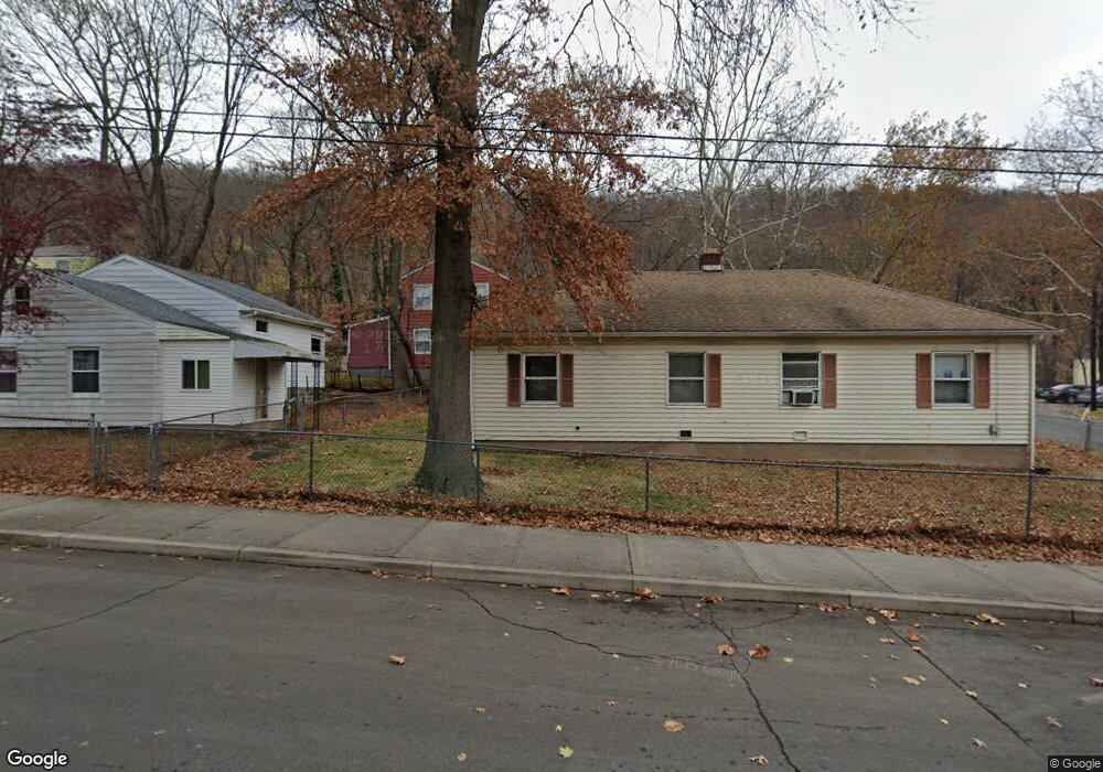 73 Rock Creek Rd, New Haven, CT 06515 - photo 1