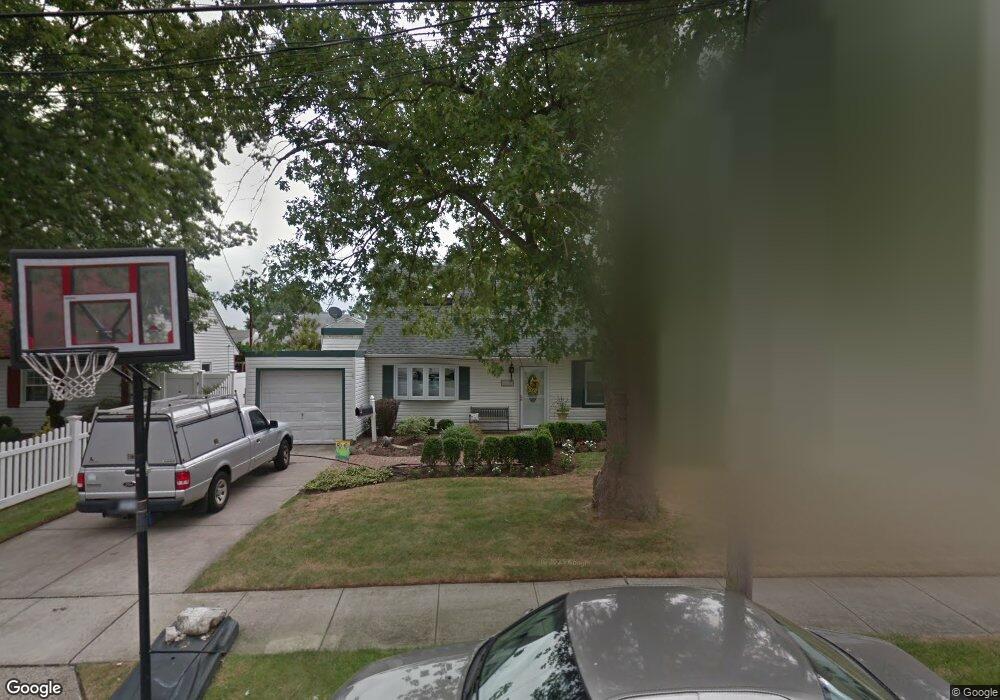 1060 Jefferson St, Baldwin, NY 11510 - photo 1