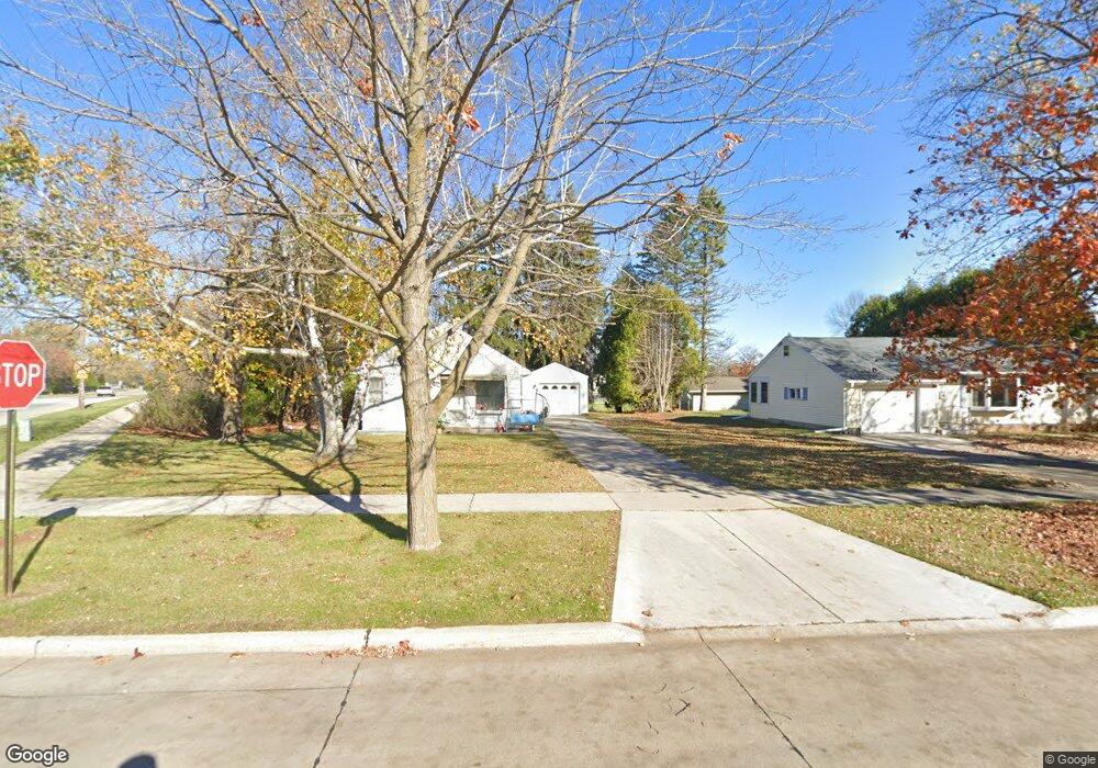 1720 Menasha Ave, Manitowoc, WI 54220 - photo 1