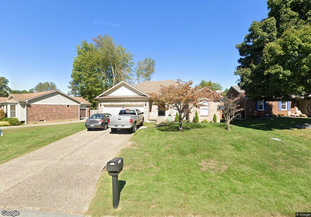 7611 Newton Ct, Louisville, KY 40228 - photo 1