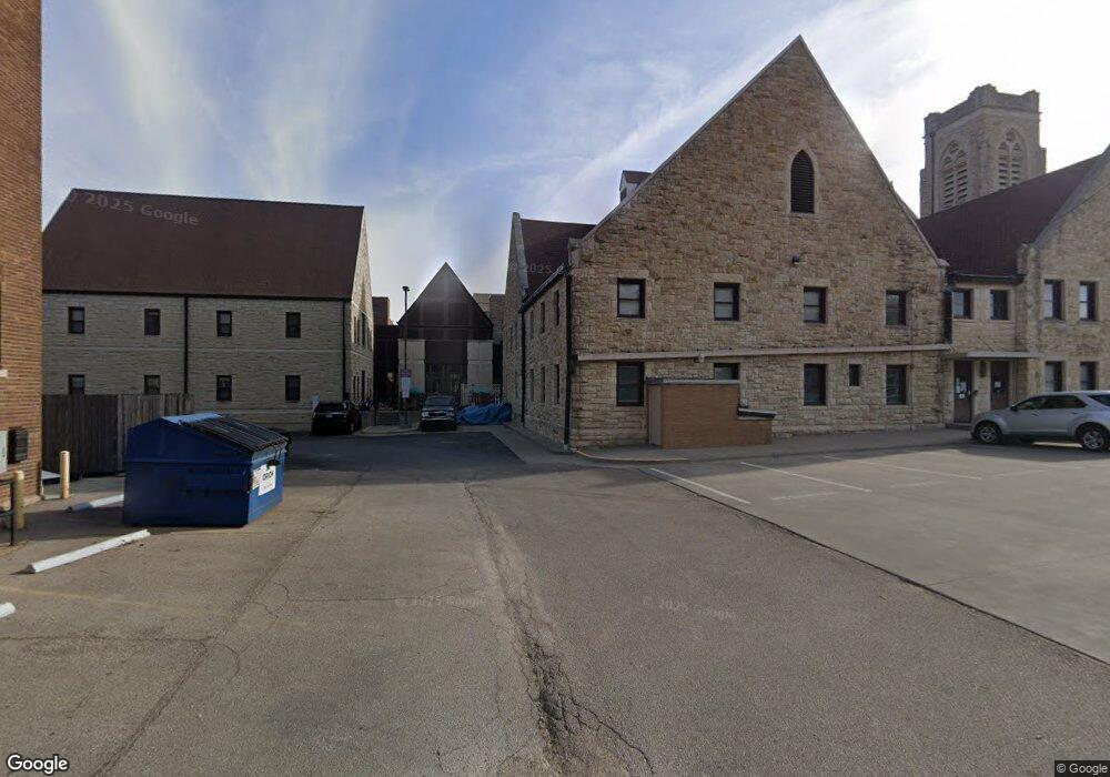 817 SW Harrison St, Topeka, KS 66612 - photo 1