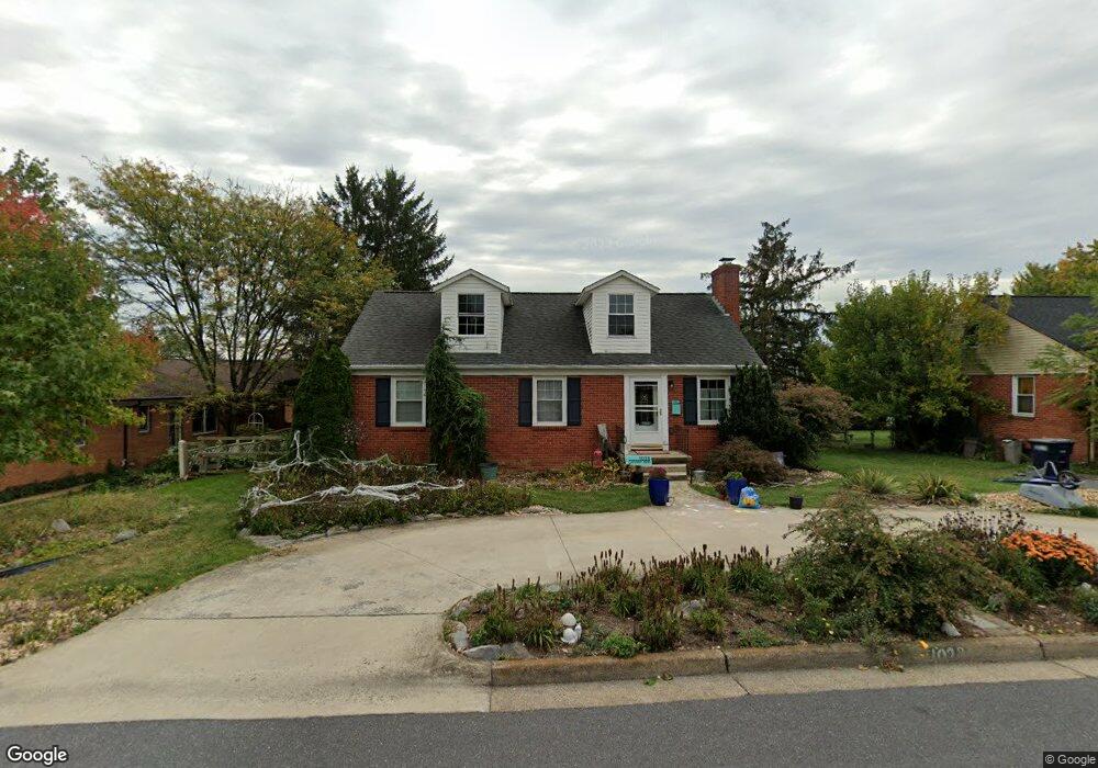 1028 Chestnut Dr, Harrisonburg, VA 22801 - photo 1