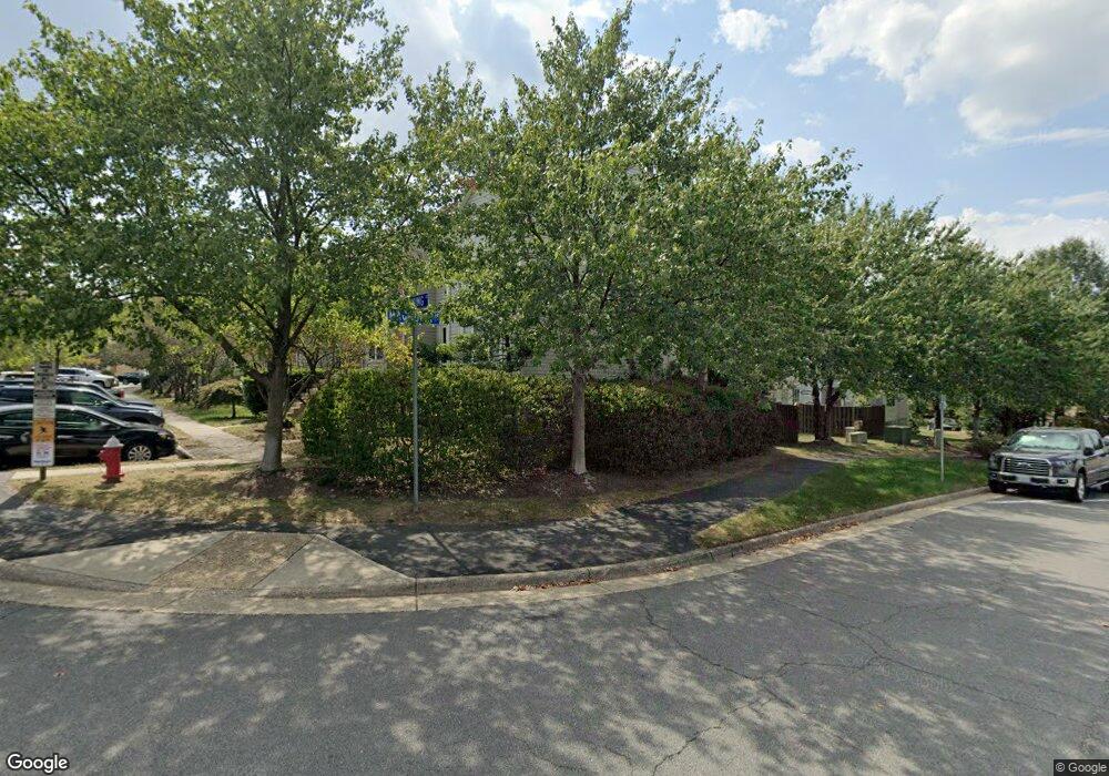 22084 Manning Square, Sterling, VA 20166 - photo 1