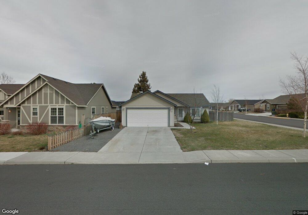 3317 SW Lava Ave, Redmond, OR 97756 - photo 1