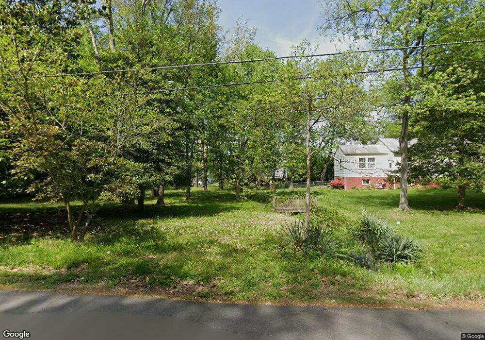 8928 Walker St, Fairfax, VA 22032 - photo 1