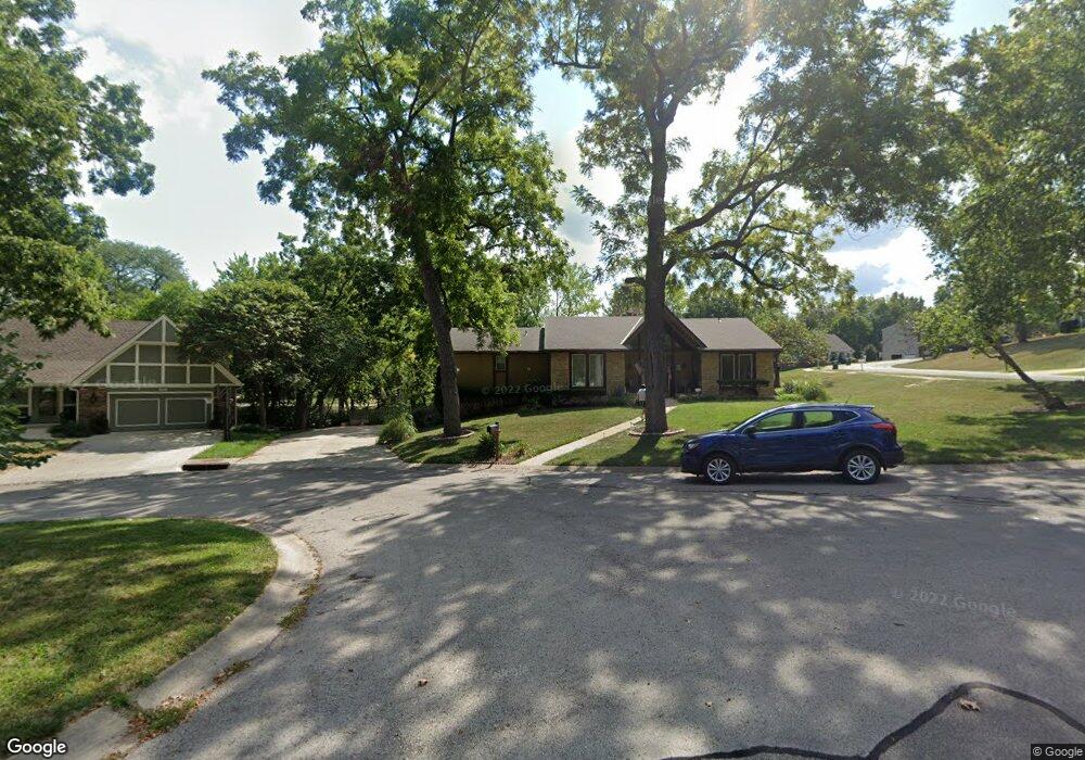 5117 Stearns St, Shawnee, KS 66203 - photo 1