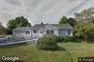21 Montgomery St, Tiverton, RI 02878
