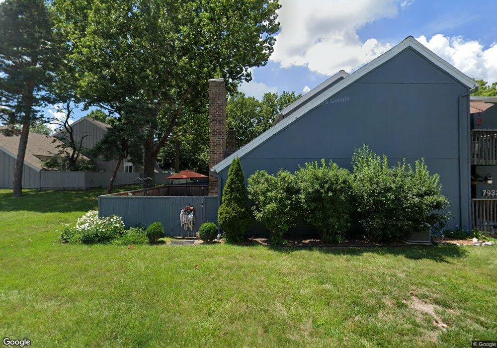 7928 Halsey St, Lenexa, KS 66215 - photo 1