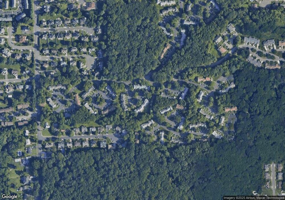 602 Timber Oaks Rd, Edison, NJ 08820 - photo 1