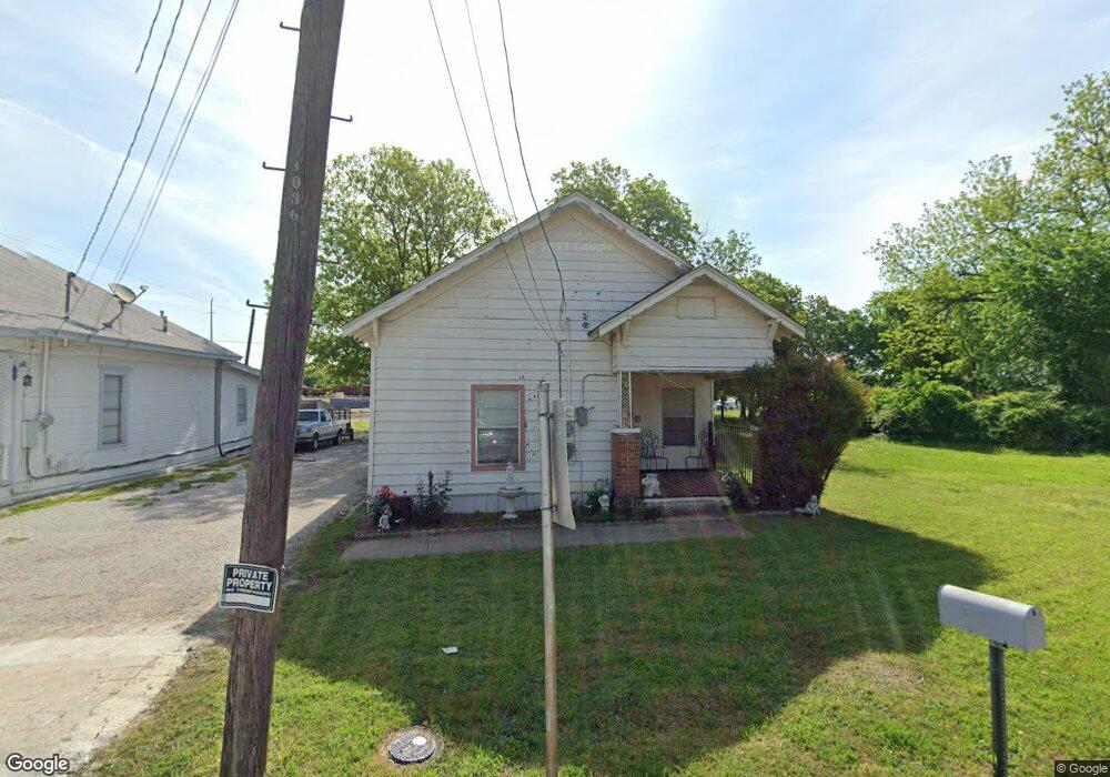 1036 N Dixon St, Gainesville, TX 76240 - photo 1