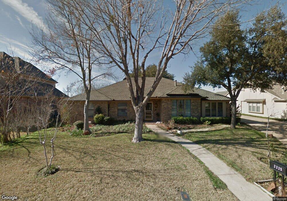 2225 Farrington Ln, Hurst, TX 76054 - photo 1