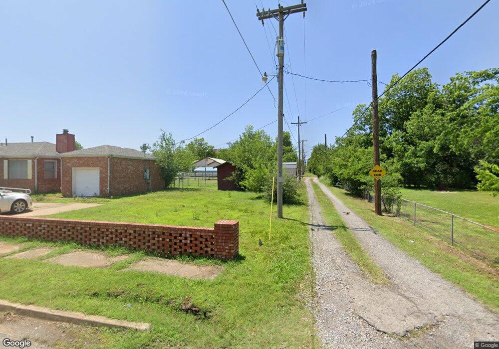 1138 E Cherry St, Cushing, OK 74023 - photo 1