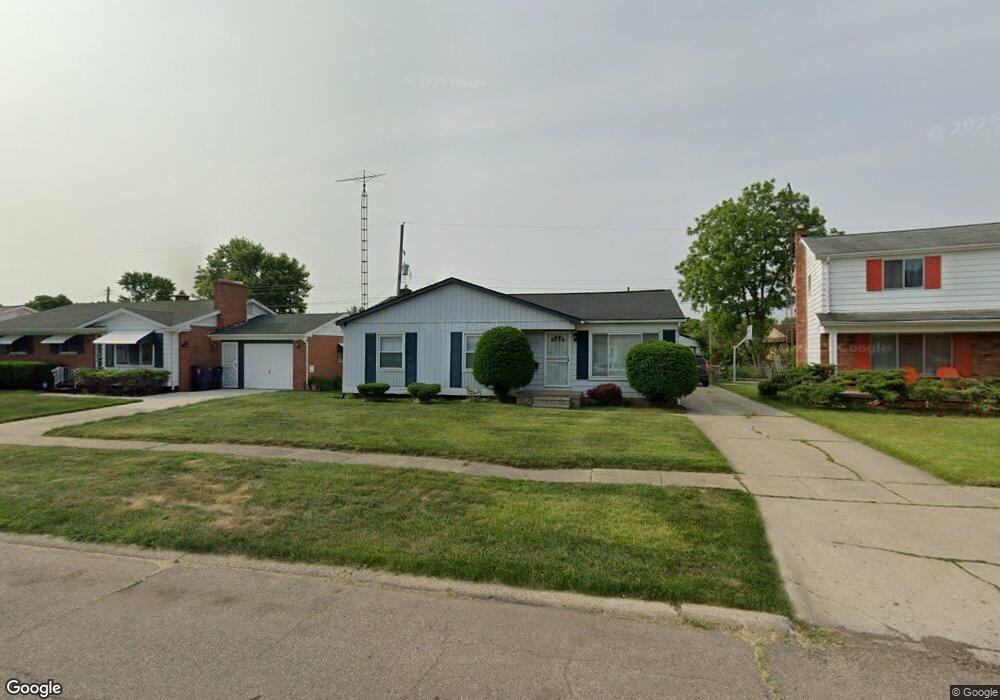 1423 Chatham Dr, Flint, MI 48505 - photo 1