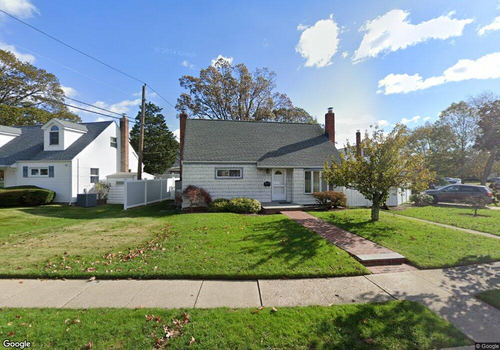 1040 Windermere Rd, Franklin Square, NY 11010 - photo 1