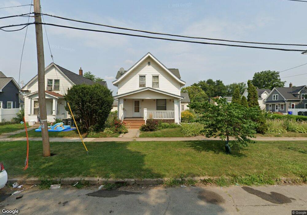 1325 1st St SW, Cedar Rapids, IA 52404 - photo 1