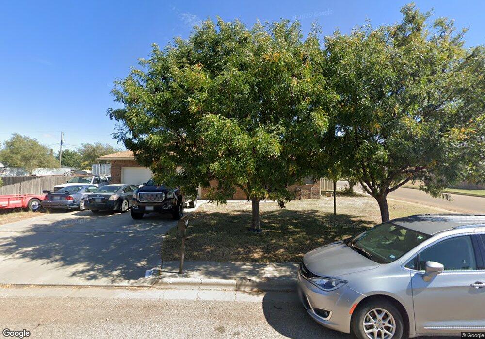 600 N Meredith Ave, Dumas, TX 79029 - photo 1