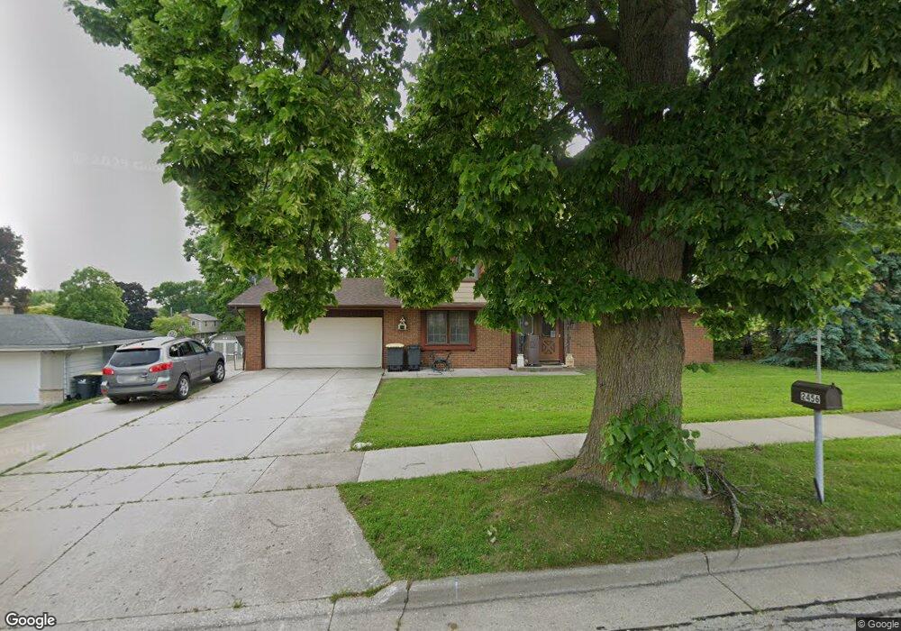 2456 Saratoga Rd, Waukesha, WI 53186 - photo 1