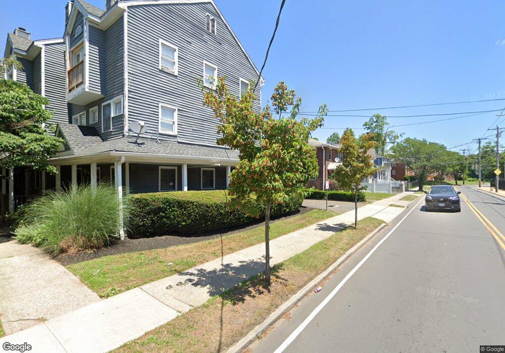 411 Blake St, New Haven, CT 06515 - photo 1