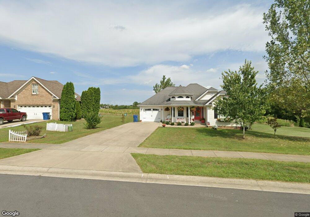 421 Cresthill Dr, Harrodsburg, KY 40330 - photo 1